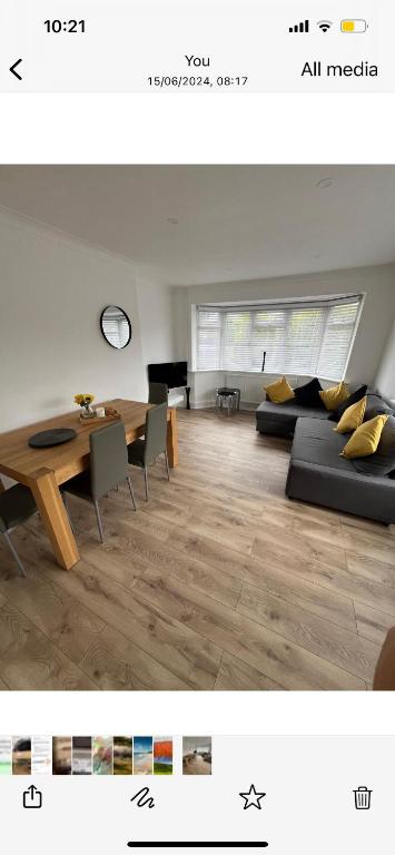 Hazlebury Muse, Poole