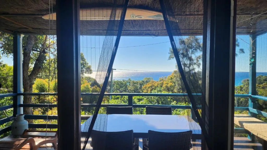 Captain's Cove at Cylinder Beach，位于波因特卢考特的酒店