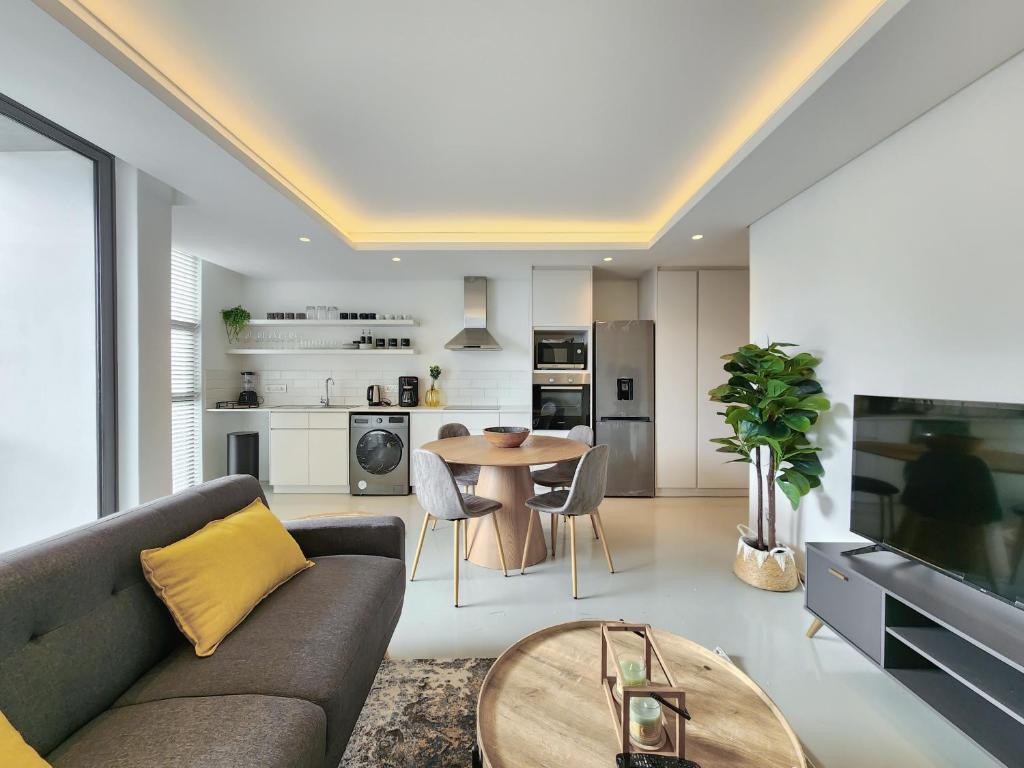 Elegant minimalist apartment in vibrant Woodstock, Kapské Město