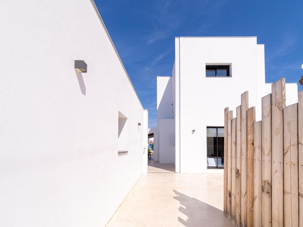 Villa Contemporánea con Piscina en Empuriabrava - HISP-288-65 - 5