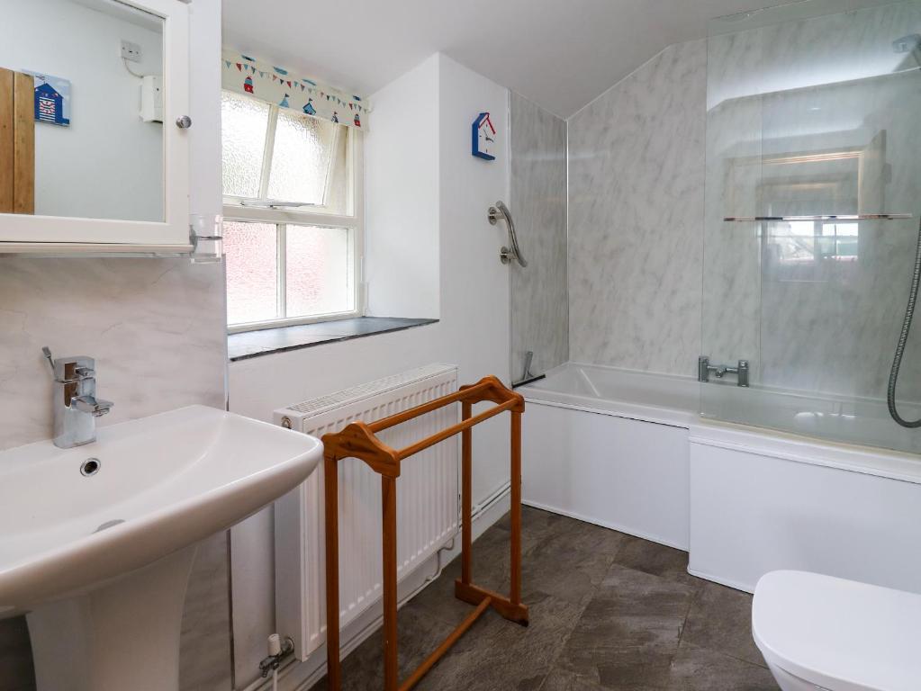 Panteg Cottage, Newport photo 2