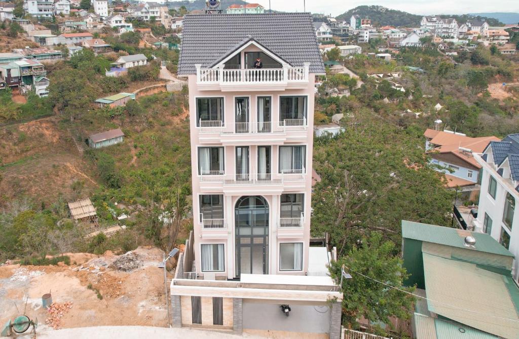 位于大叻的17卧室独栋房屋-20平方米|带17个独立浴室 ( Flower Home Khe Sanh 1)