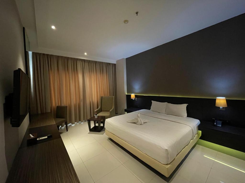 Bandung Grand Arjuna Hotel room
