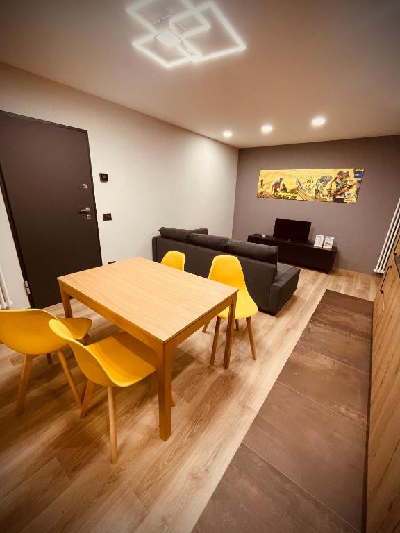 Alpine Hut, Pont-Saint-Martin