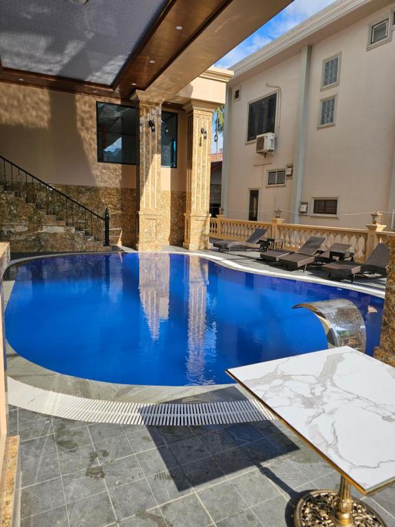 Swimming pool
