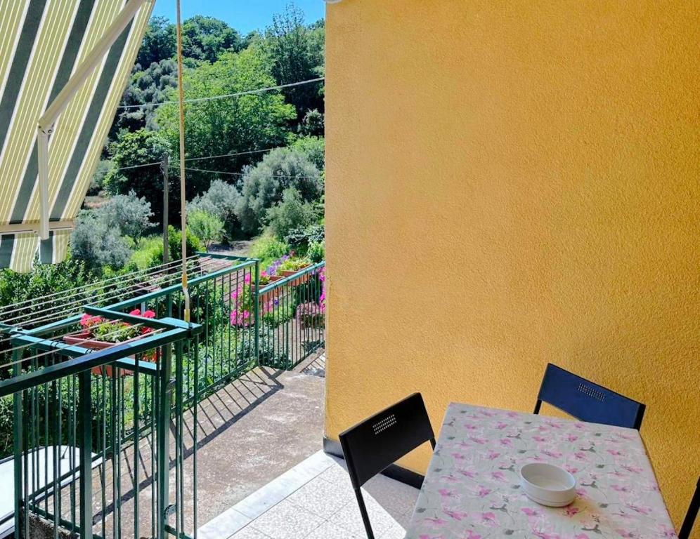 Trilocale nel verde, Varazze