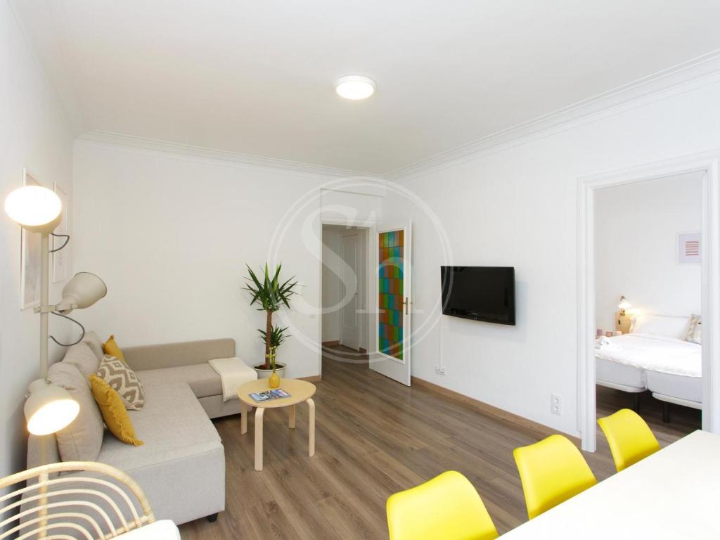 Eixample - Sagrada Familia apartment - 3