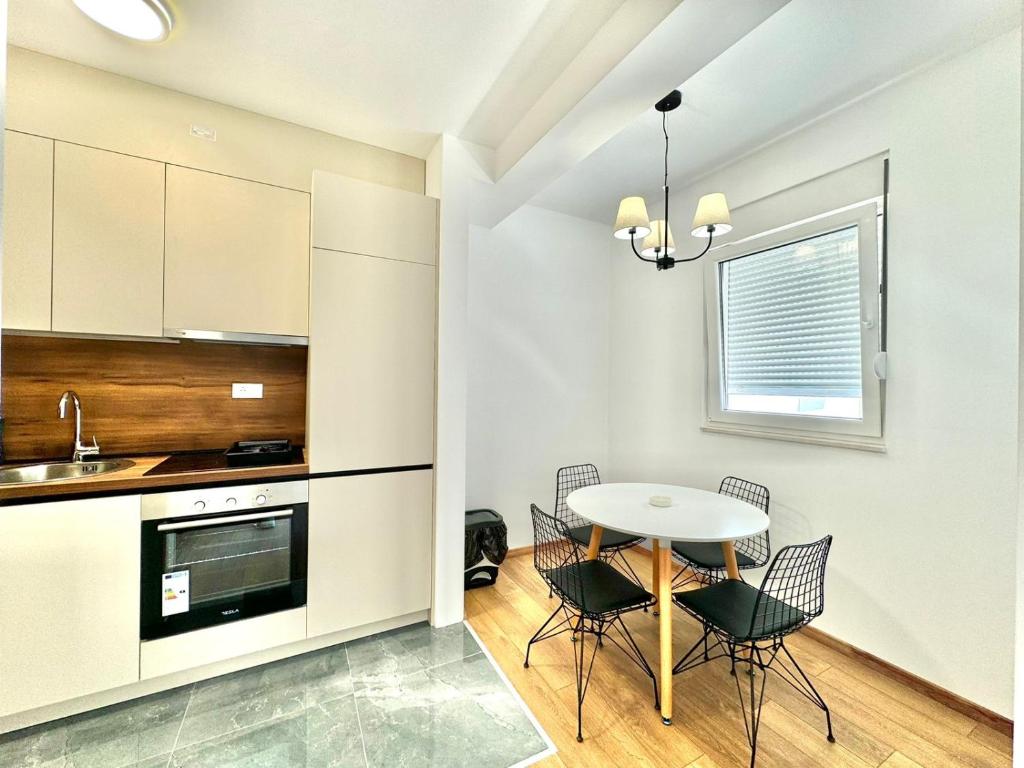 One bedroom Apartment 777 - 4