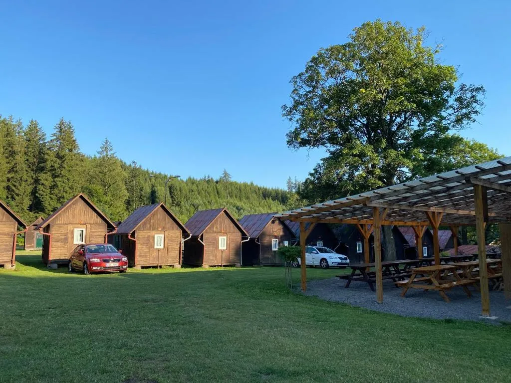 Autokemp Loděnice Zdoňov - Adršpach，位于梅图耶河畔特普利采的酒店