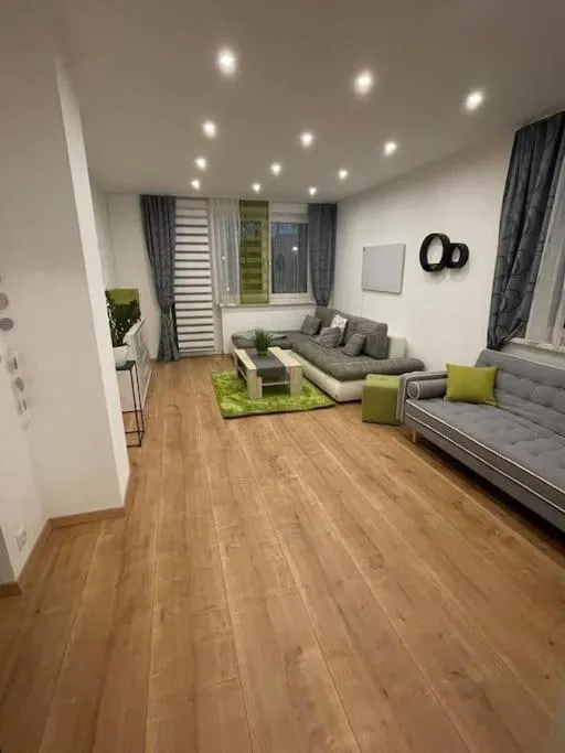 RR-Rooms Ferienwohnung, hotel in Judenburg
