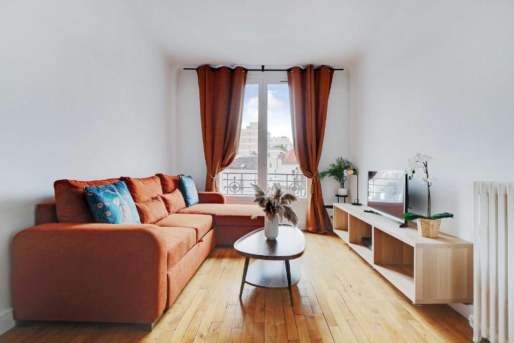 Cozy Apartment 2Bdr-4P – in the Heart of Suresnes