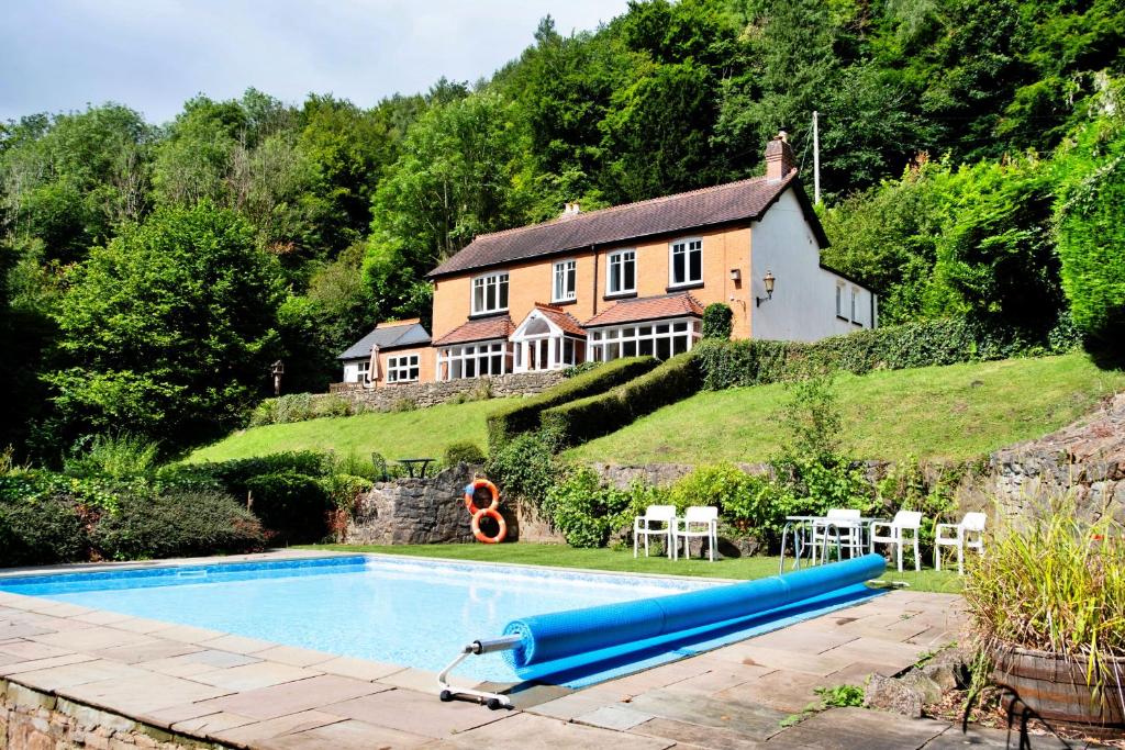 Finest Retreats - Riversdale Lodge, Symonds Yat