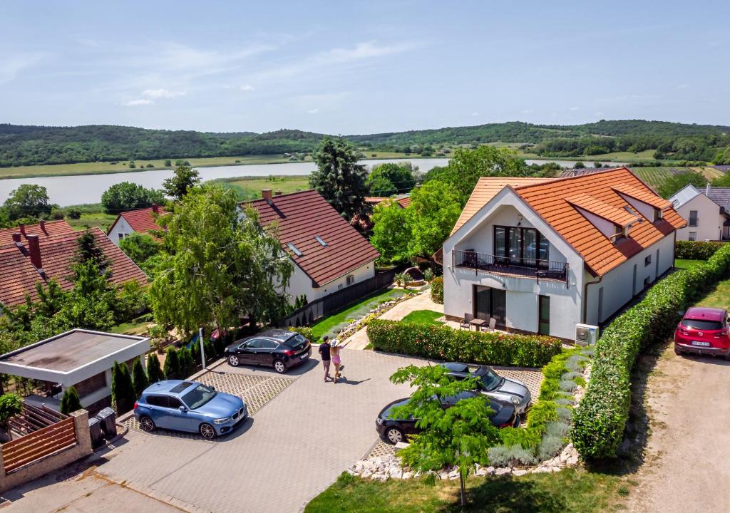 Pilger Apartments, Tihany