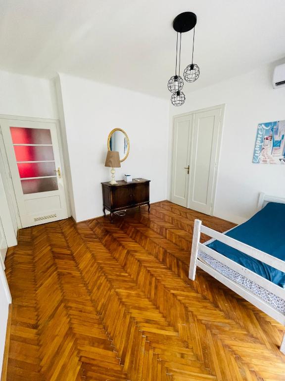 Retro Style Apartment, Sarajevo