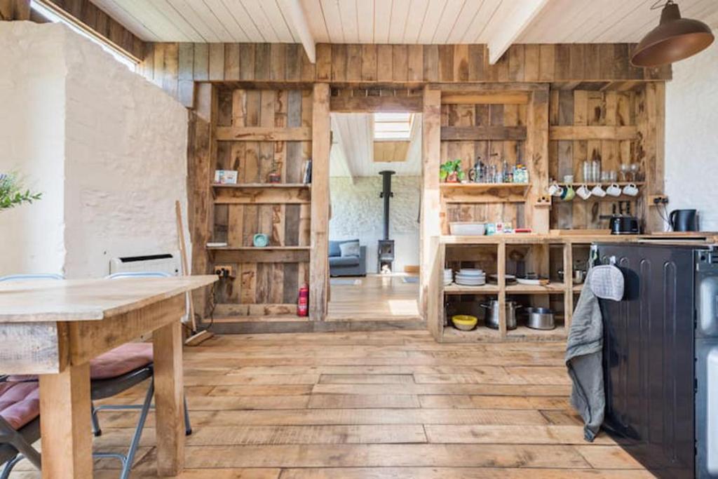 Cotswold Converted Milk Parlour, Stroud