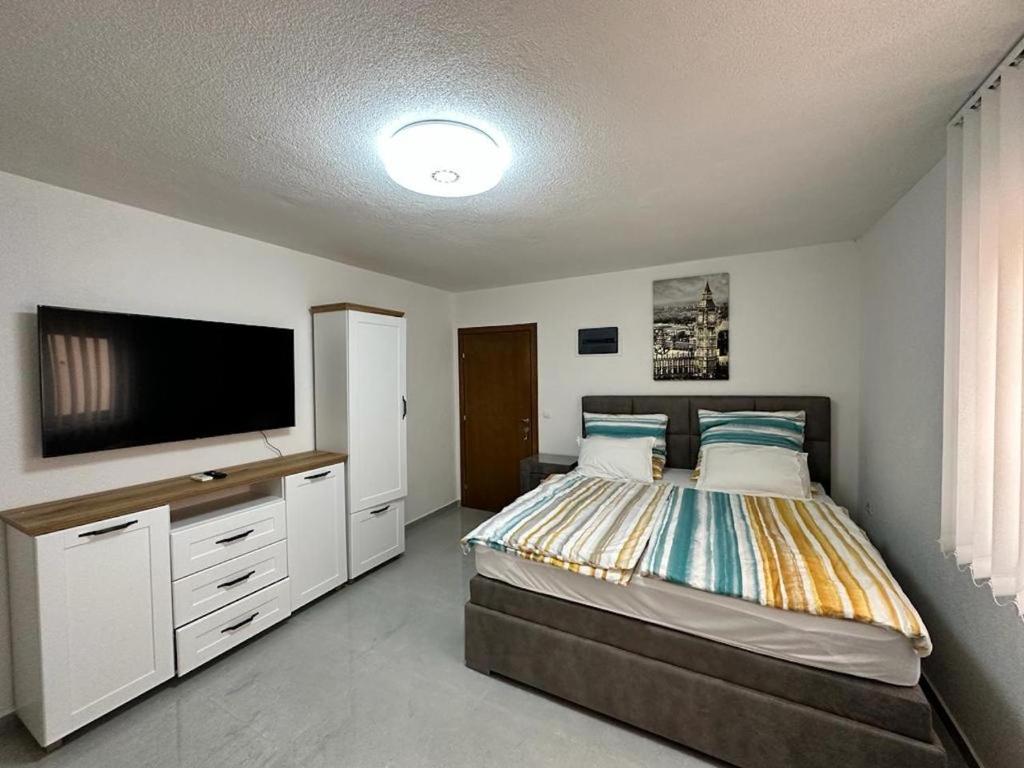 Studio in Dobra Voda, Dobra Voda