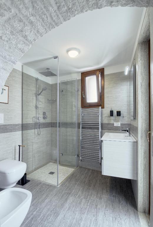 Suite B26 - 2
