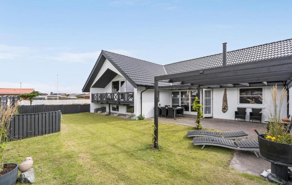 Lovely Home In Hvide Sande With Wifi, Hvide Sande