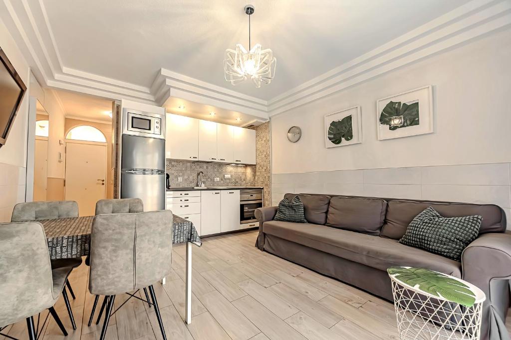 Tenerifeopenhome Costa Adeje prestige apartment with pools - 3