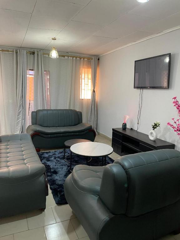 EcolinksHouse, Yaoundé