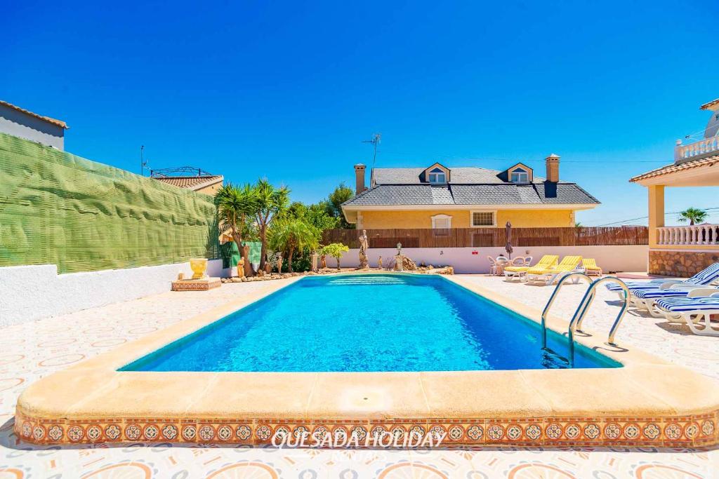 Stunning Central Villa Rosa in Ciudad Quesada Rojales Spacious 4-Bedroom Retreat with Private Pool - 4