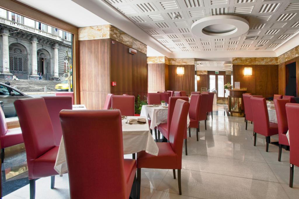 Bar/lounge, Hotel Naples in Naples