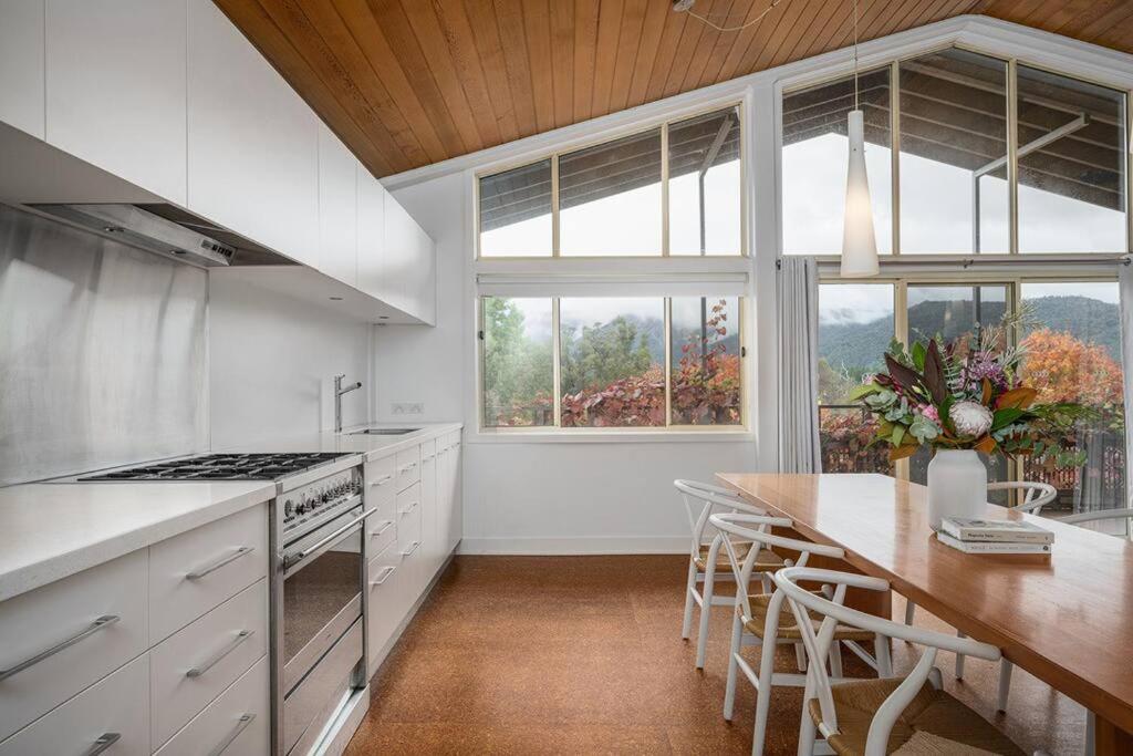 Mt Buffalo View Apartment, Porepunkah