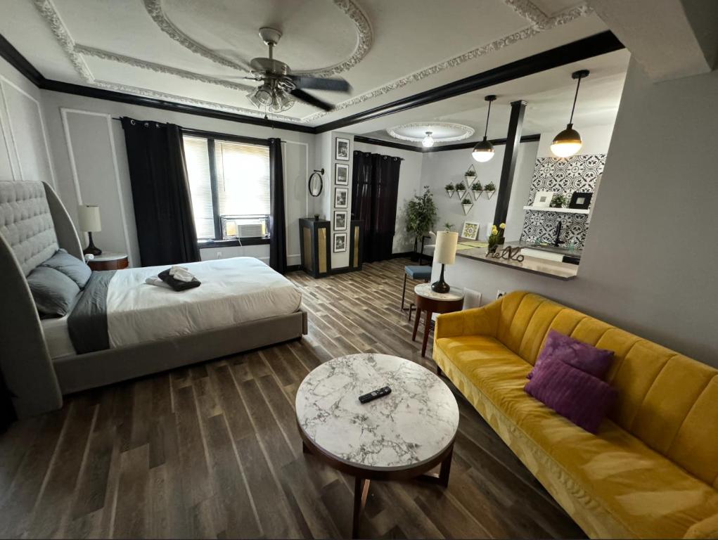 Studio W&D Parking Mins to STL Zoo Forest Park, Tower Grove