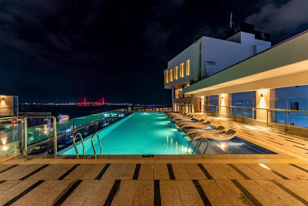 Charmant Suites a Boutique Hotel Can Tho, hotel in Can Tho
