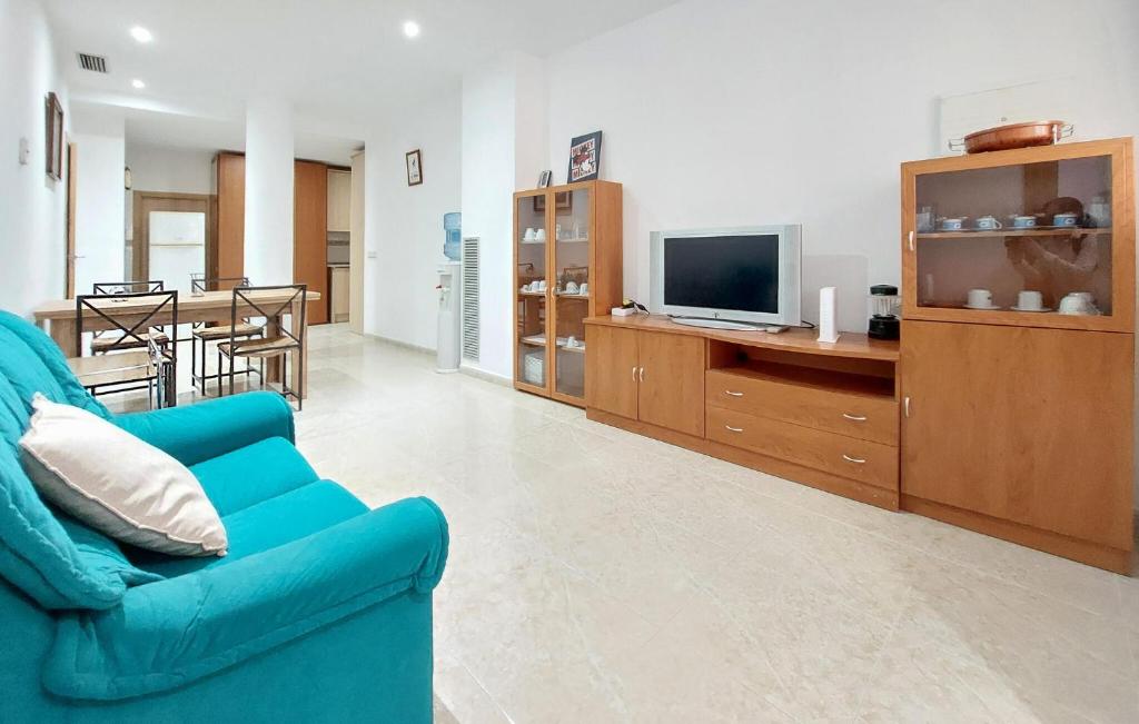 1 Bedroom Lovely Apartment In Vinaroz - 4