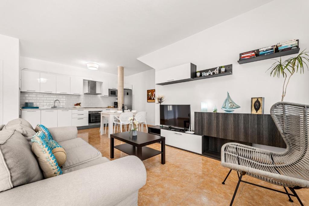Apartamento Playa Dorada Bajos - 2