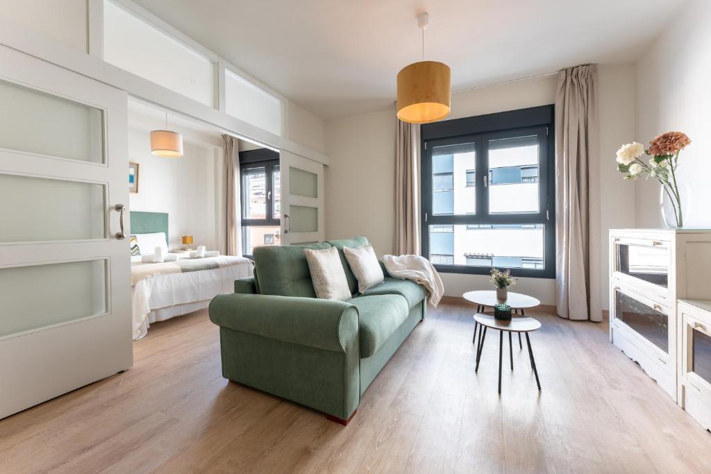 MalagaSuite Comfortable Home Apartments - 4