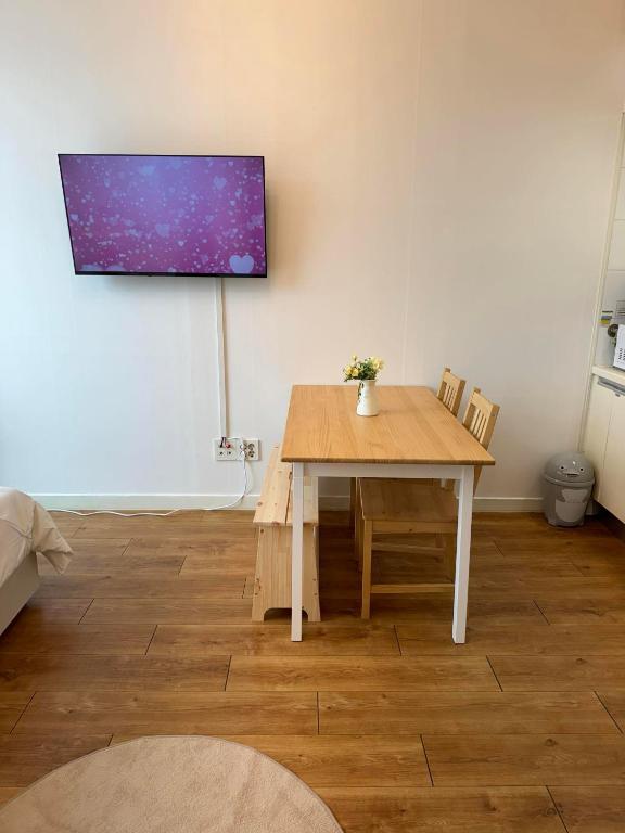 Seoul Station cozy studio