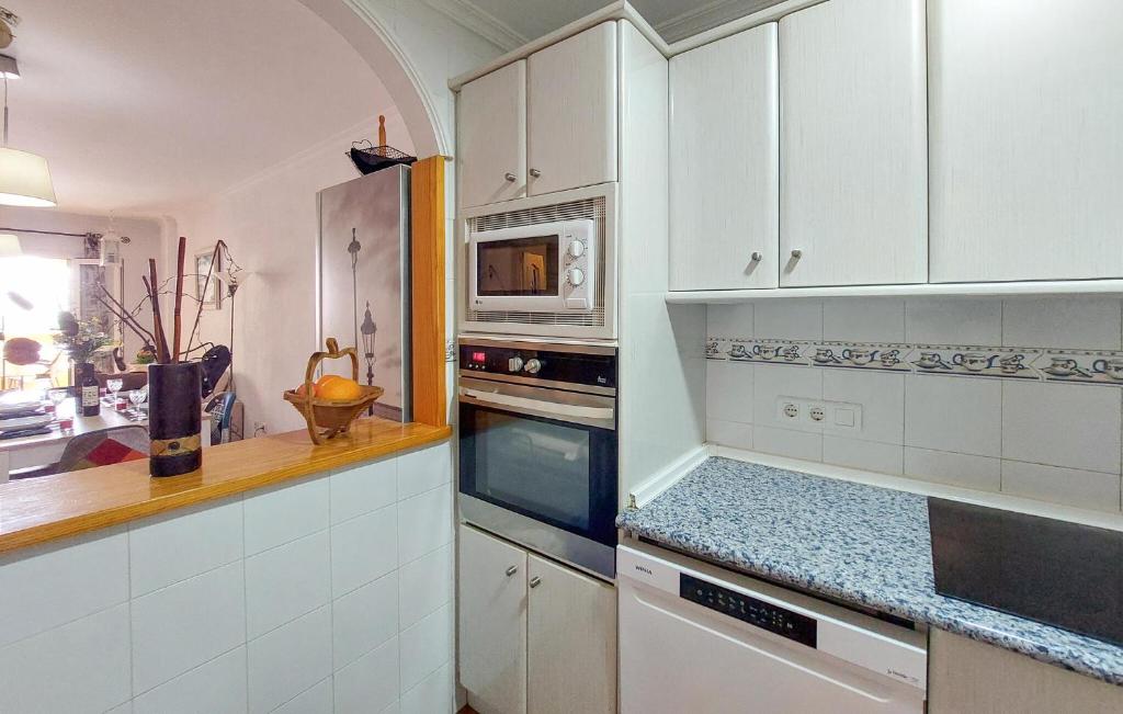 2 Bedroom Stunning Apartment In Nerja - 5