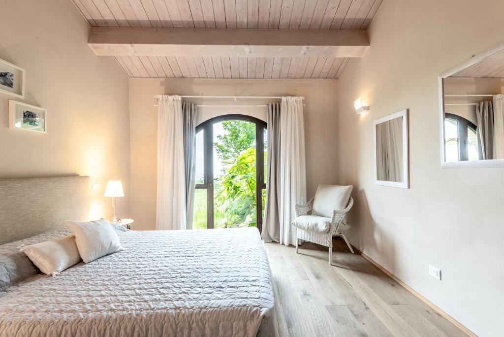 Cignella Resort — Hotel rooms in Trequanda, Tuscany