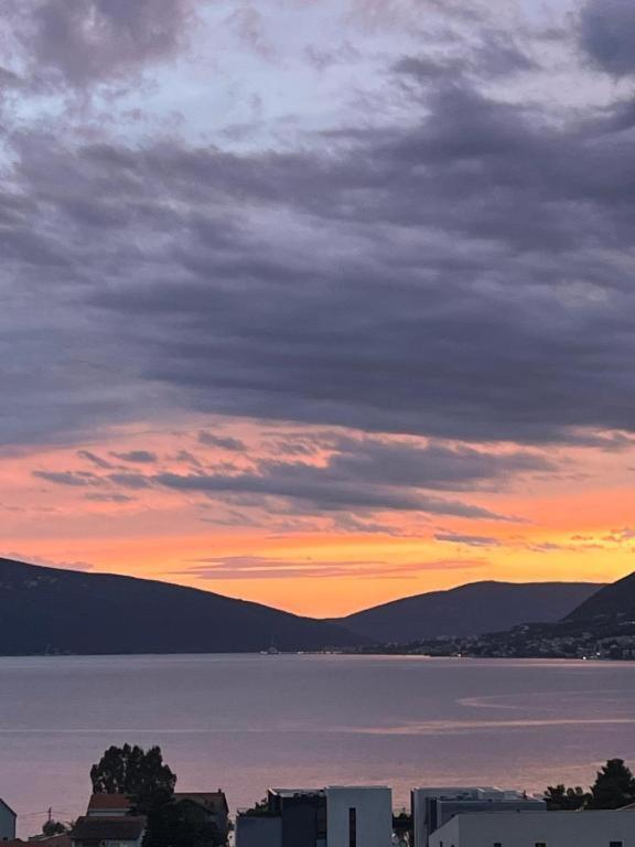 Apartman Sunset, Tivat