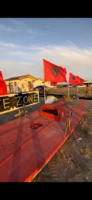 White Houses Complex, Fier