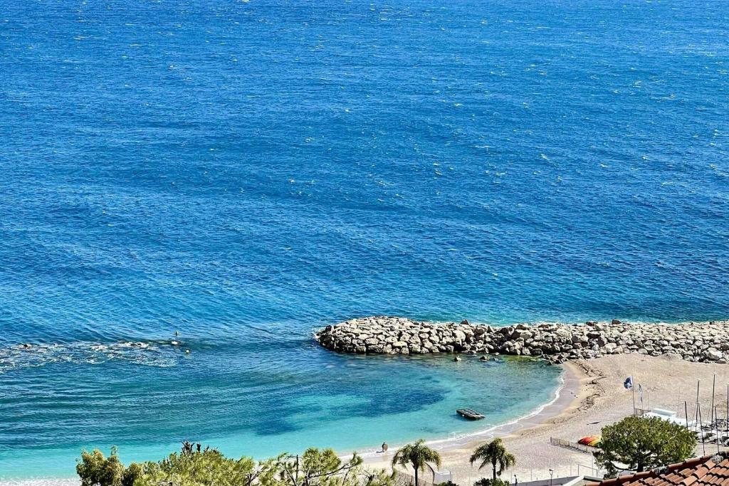 Sea-view Sunrise condo close beaches and Monaco - 4