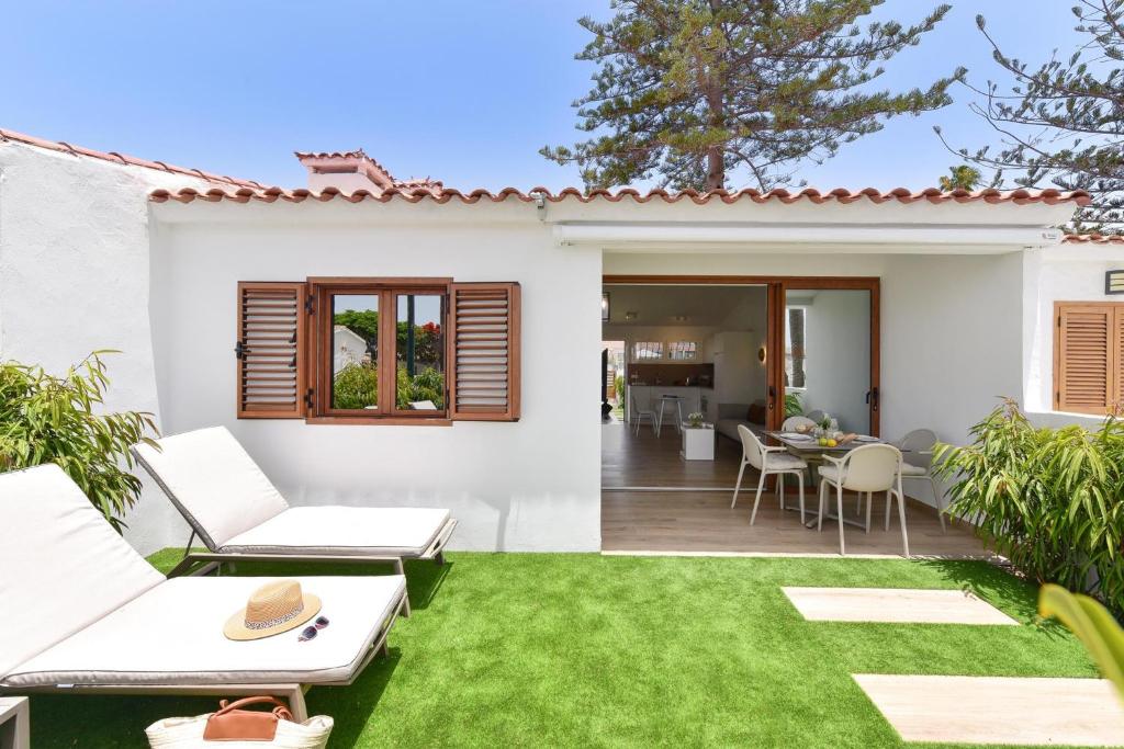 Bungalow Santa Barbara EMB5 by VillaGranCanaria - 2