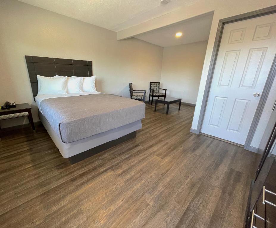 Sequoia Motel, Fresno