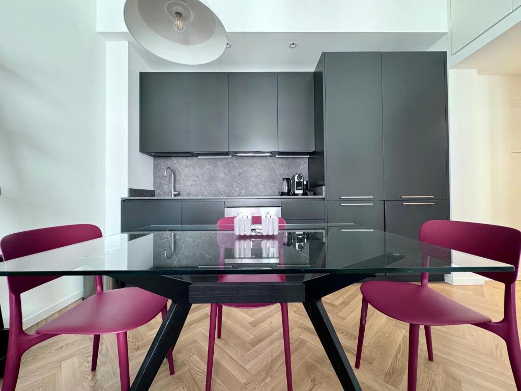 Cute and Central Duomo Apartment - Red - 1
