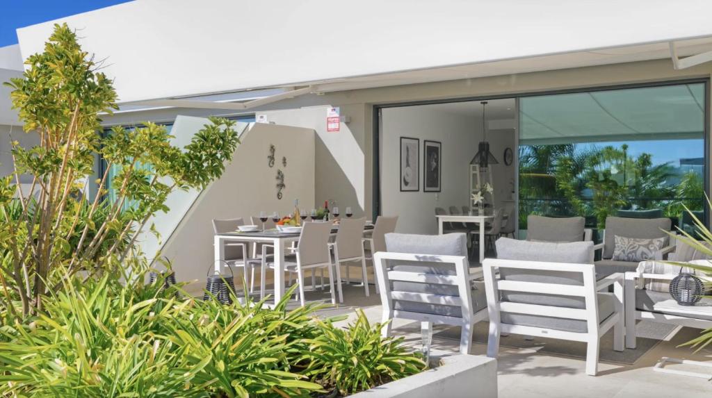 Exclusive sea view townhouse with private plunge pool in La Valvega, La Cala de Mijas - 5