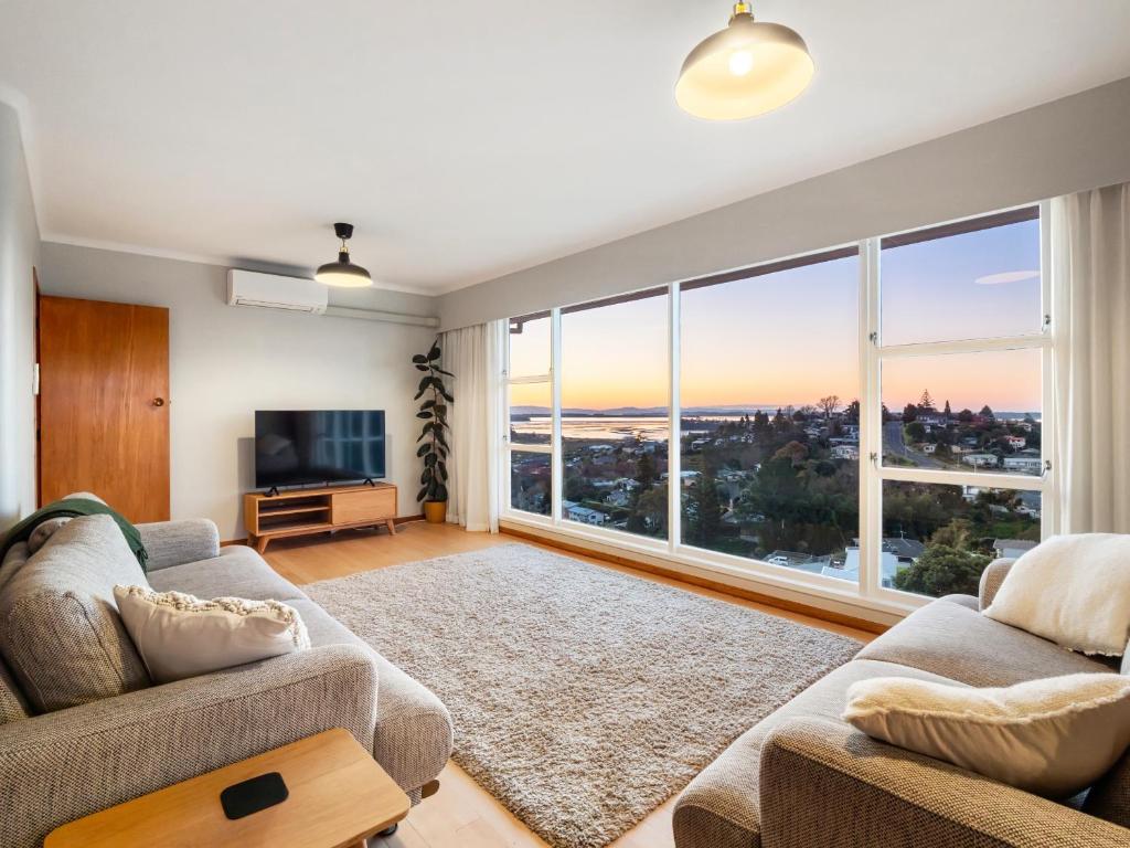 The Hilltop Hideaway, Tauranga