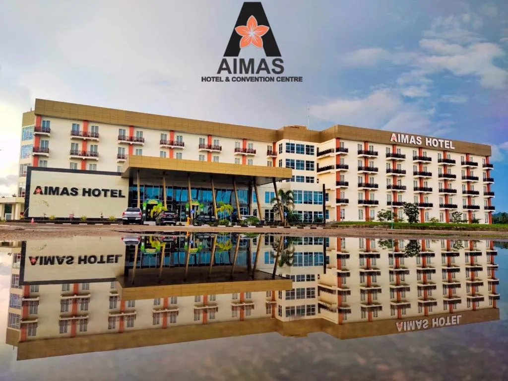 Aimas Hotel and Convention Centre，位于索龙的酒店