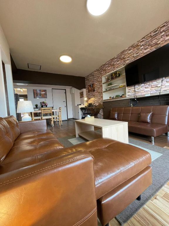 ซีวิว คอร์ท โกเบ อพาร์ตเมนต์ (Sea View Court Kobe Apartment)