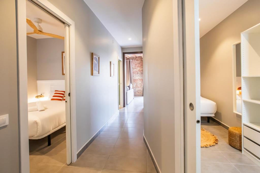 43MAL1000-Nice&Bright 2BR flat next to Sagrada Familia - 2