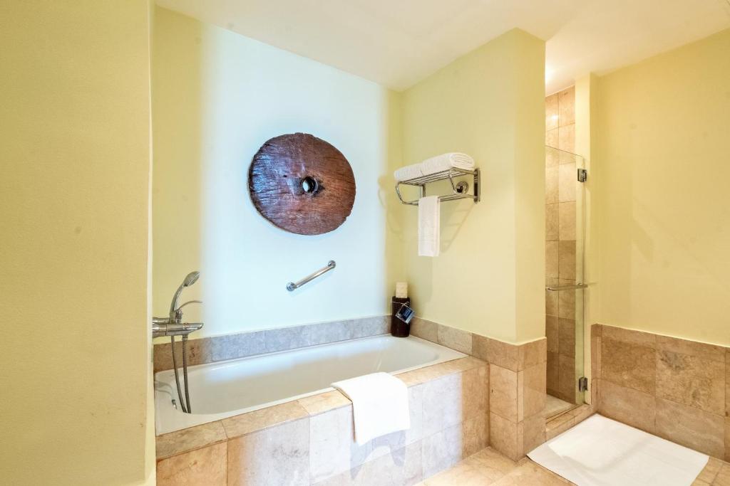 Hotel Facility 1