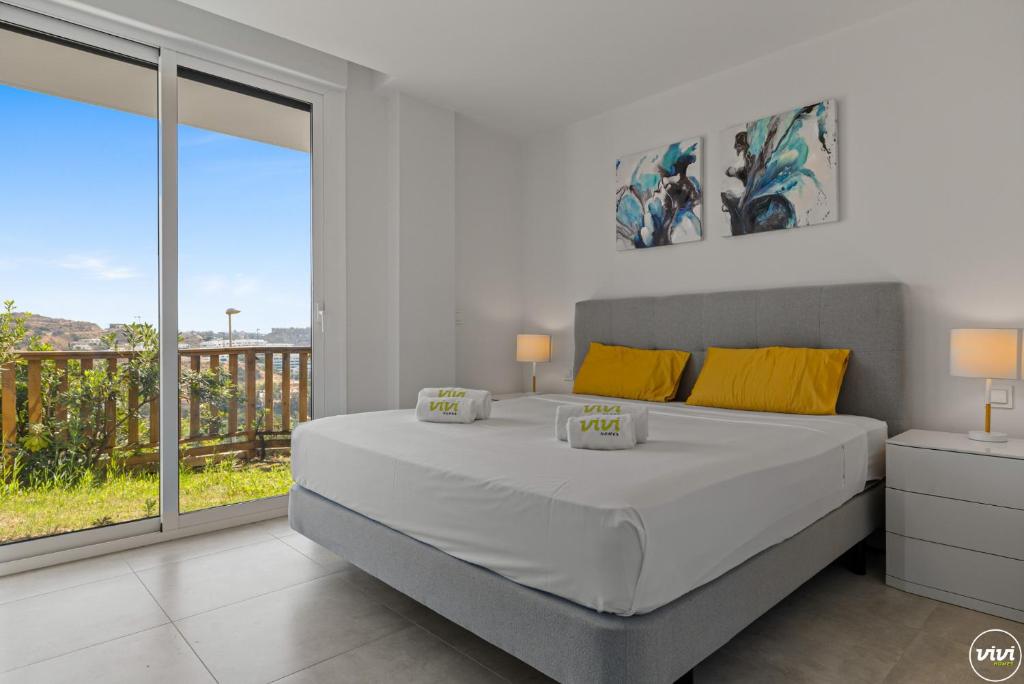ViVi Homes - Golden Horizon Sauna, Pool, Gym & Beach - 4