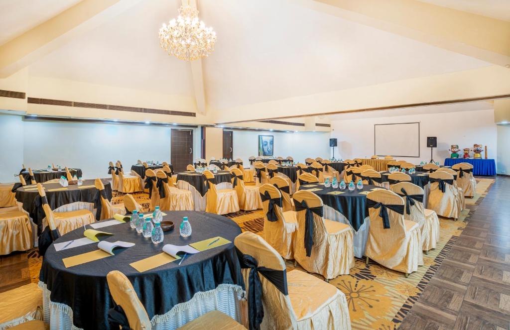 Banquet hall