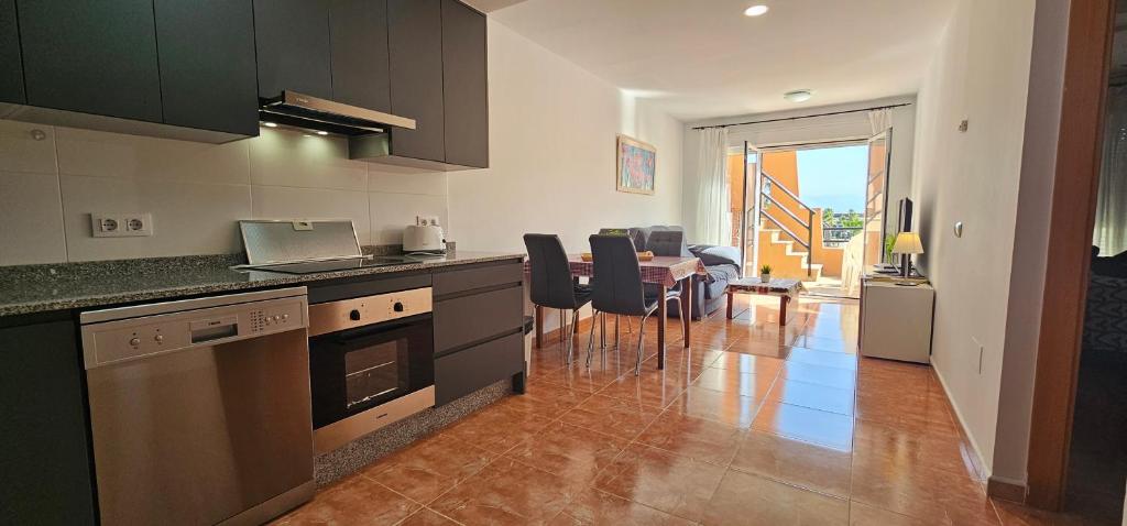 Apartamentos Paraiso Vera Playa, Ed Palmerston, Atico K a pie de playa, piscina privada en solarium, WiFi - 3